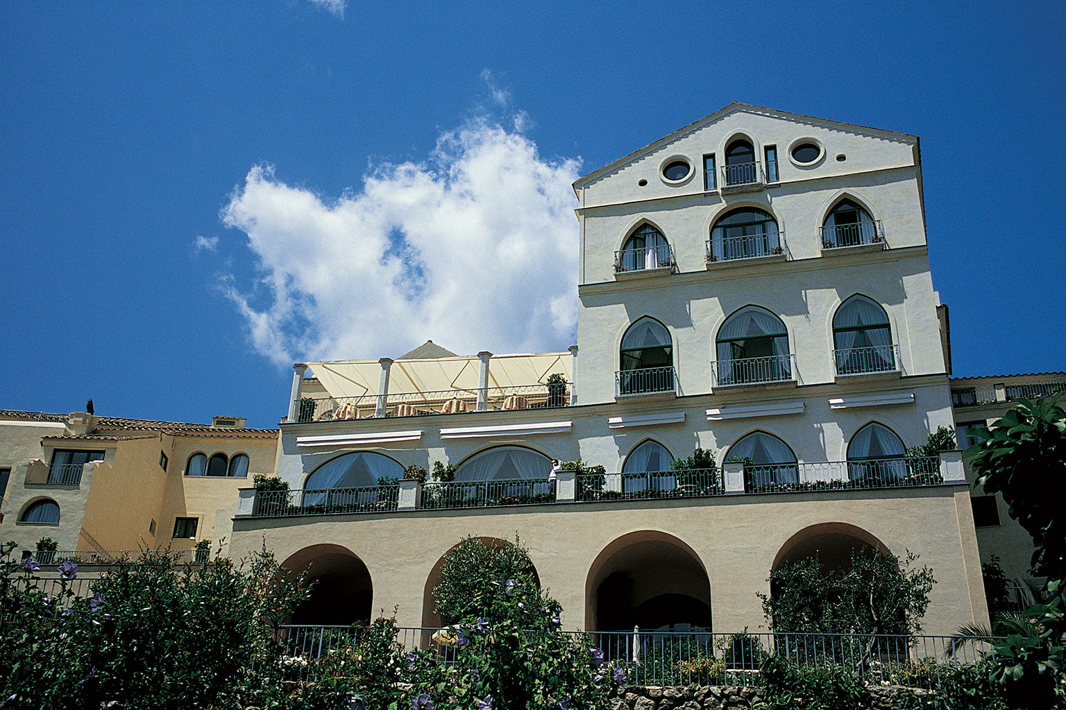 Belmond Hotel Caruso Luxushotels bei DESIGNREISEN