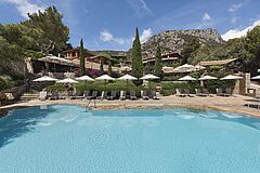 The swimming pool at Hotel il Pellicano in Porto Ercole