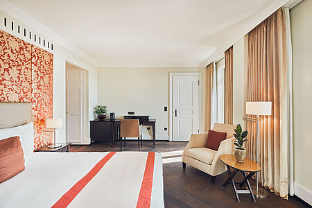 Superior Double (ca. 34qm) In den neuen Flügeln verfügen Sie in dieser Kategorie über einen privaten Balkon, mit Blick auf den Wald.