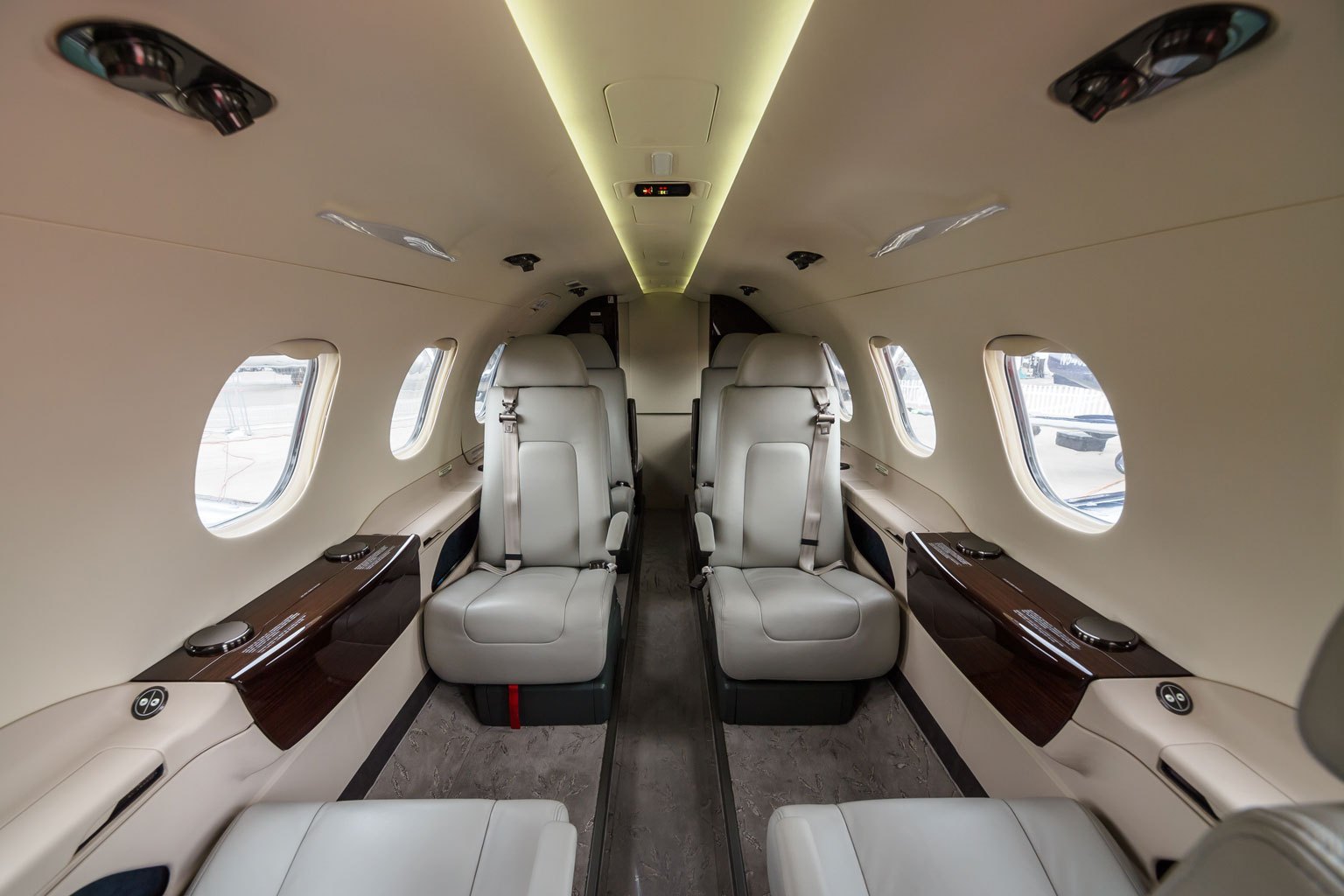 Privatjets Embraer Phenom 300e Designreisen