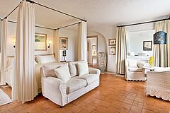 Himmelbett Sardinien Hotel Romazzino Italien
