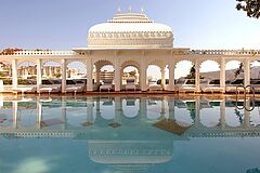 Pool Taj Lake Palace