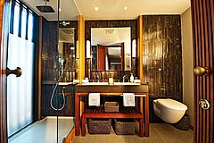 Aqua Mekong Bathroom
