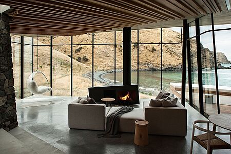 Annandale Im Annandale genießen Sie ein Höchstmaß an Ruhe, Komfort und Natur. Mit faszinierenden Ausblicken auf die sanfte Hügellandschaft oder auf den glitzernden Pazifik schmiegen sich die luxuriösen Villen und Cottages perfekt in die neuseeländische Natur. Sie zeichnen sich durch ihren charmanten und individuellen Stil mit viel Wohlfühlambiente aus.