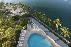 Pool Mandarin Oriental Miami