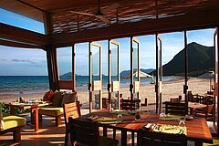 Strand Restaurant Six Senses Con Dao