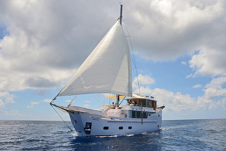 Yacht Soneva in Aqua