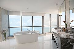 Abu Dhabi Jumeirah at Etihad Towers Badewanne