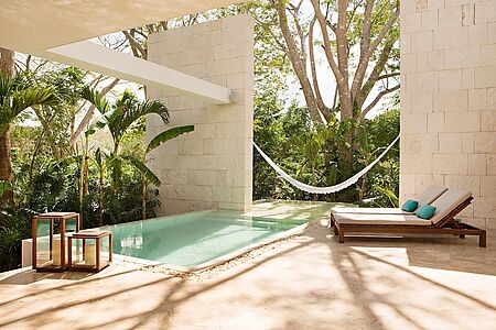 Chablé Yucatan Tauchen Sie im Chablé Resort in eine Welt des puren Wohlbefindens ein und lassen Sie sich an diesem exklusiven Ort rundum verwöhnen. Das Luxushotel liegt im Südosten von Mexiko traumhaft inmitten grüner Tropenlandschaft.