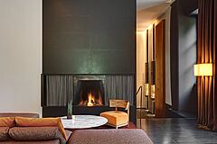 Italien Mailand Bulgari Hotel Milano Kamin