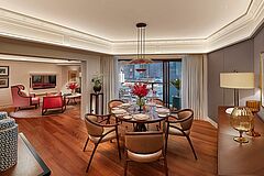 Suite Premier Dining Room - Mandarin Oriental