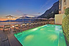 Amalfiküste Casa Angelina Italien Pool by Night