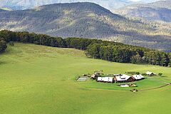 Blick von oben Spicers Peak Lodge