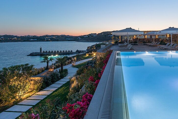 Colonial Pool Santa Marina
