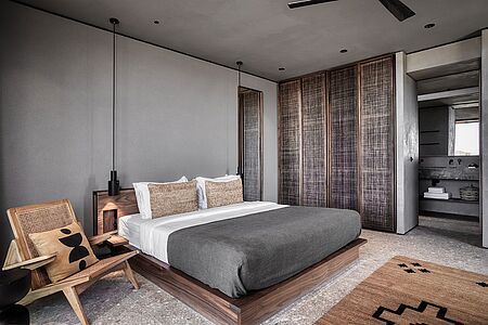 Sapphire or Tropical Bungalow (ca. 30 qm) Diese 30 qm großen Bungalows bieten entweder Meer- oder Gartenblick, je nach Lage, und verfügen über eine große Glasschiebetür als Übergang zur eigenen Terrasse.