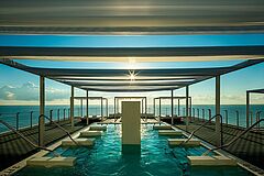 Rooftop Pool COMO Metropolitan Miami Beach