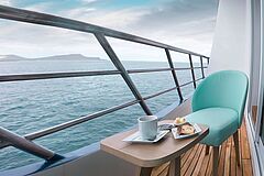Balkon Endemic Golden Galapagos Cruises