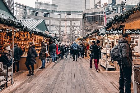 Day 2 | Privat Walking Discover of Manhattan Spazieren Sie durch Manhattan und besuchen Sie Orte wie den Central Park, Empire State Building, Museen wie das Met oder MoMA, den hellbeleuchteten Broadway und die traumhaften Weihnachtsmärkte.