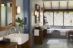 Badezimmer Four Seasons Resort Landaa Giraavaru