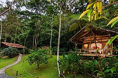 Aussenansicht The Pacuare Jungle Lodge