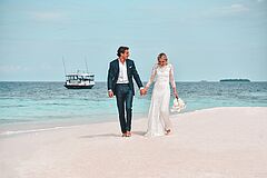 Couple 2 Raffles Maldives Meradhoo