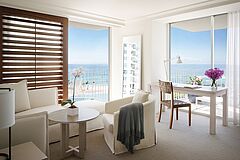 Ocean Front Suite Light The Modern Honolulu