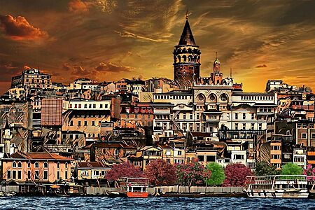 Istanbuls Kunstszene auf der Spur  Multikulti wie der Einwohnermix ist auch die Kunstszene der Stadt. Folgen Sie Jochen Proehl abseits der Touristenpfade in die Gassen rund um das Museum Istanbul Modern und in die In-Viertel im Galatagebiet und in Beyoglu und lernen Sie versteckte Galerien kennen - und natürlich auch das Museum für moderne Kunst.