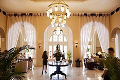 Lobby Raffles Hotel Le Royal