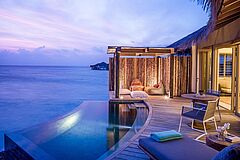 Sunset Overwater Pool Villa InterContinental Maamunagau Resort