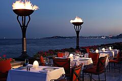 Türkei Istanbul Four Seasons at the Bosphorus Outsidedinner