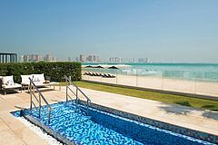 Kleiner Pool Doha The St. Regis Doha