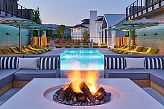 Firepit Evening Las Alcobas Napa Valley 