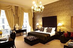 Zimmer Edinburgh Nira Caledonia