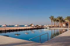 Ras Al Khaimah Waldorf Astoria Pool Zwei