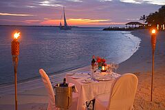 Dinner Harbour Village Beach Club