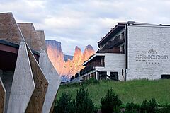 Aussenansicht Alpina Dolomites