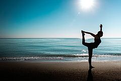 Beach Yoga COMO Metropolitan Miami Beach