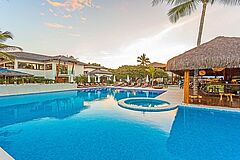 Pool und Bar Campo Bahia