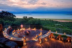 Outdoor Fire Pit auf dem Sunset Deck