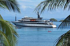 M/Y Variety Voyager Tropische Landschaft