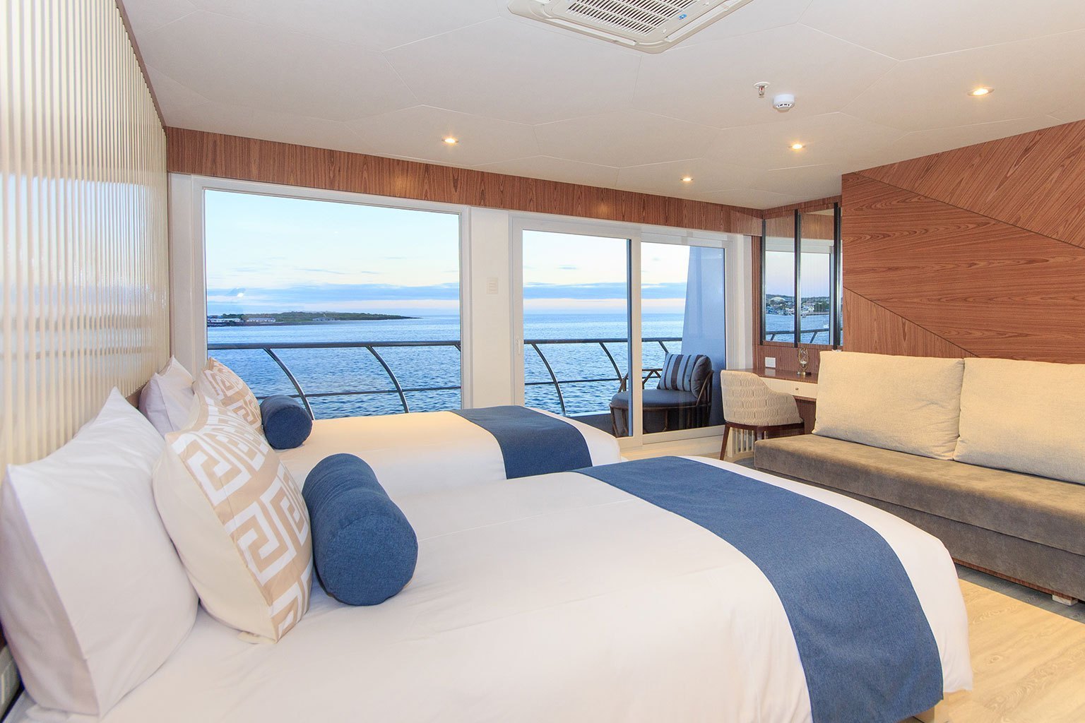 Elite Luxusschiff Von Golden Galapgos Cruises Bei Designreisen