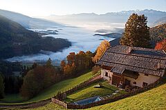 Vogelperspektive Italien Südtirol White Deer San Lorenzo Mountain Lodge Italien Südtirol White Deer San Lorenzo Mountain Lodge Vogelperspektive