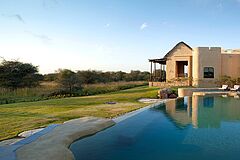 Poolarea Abu Dhabi Anantara Sir Bani Yas Island Al Sahel Villa Resort Abu Dhabi Anantara Sir Bani Yas Island Al Sahel Villa Resort Poolarea