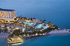 Dream Villa Waterfront - Night View Night View - Dream Villa Waterfront