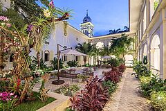 Hotel del Parque Guayaquil Innenhof Abend Innenhof Abend Hotel del Parque Guayaquil