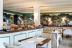 Mezzatorre Hotel and Thermal Spa Restaurant La Torre Restaurant La Torre Mezzatorre Hotel and Thermal Spa