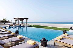 Abu Dhabi Anantara Sir Bani Yas Island Al Yamm Villa Resort Poolbereich Poolbereich Abu Dhabi Anantara Sir Bani Yas Island Al Yamm Villa Resort
