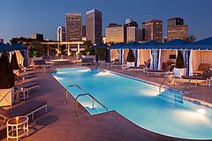 The Peninsula Beverly Hills Pool Abend Pool Abend The Peninsula Beverly Hills