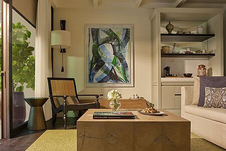 Ocean View Pool Villa (ca. 211 qm) In diesen Nobelvillen erleben Sie, was es heißt, glamourös zu leben. Edle Farben, ausgewählte Dekorelemente, ein separater Wohnbereich und der Privatpool sorgen für unvergleichlichen Luxus à la Rosewood Phuket.