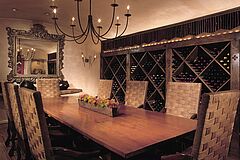 Rosewood Inn of the Anasazi Weinkeller Essbereich Weinkeller Essbereich Rosewood Inn of the Anasazi